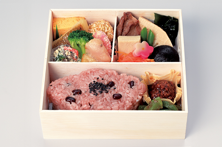 会席弁当「月のしらべ/赤飯」 | 料理・弁当・高級仕出し・ケータリング