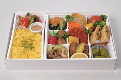 3,000円(税込3,240円)