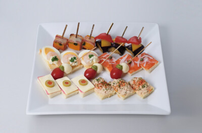 2,700円(税込2,916円)