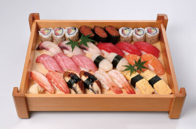 8,000円(税込8,640円)