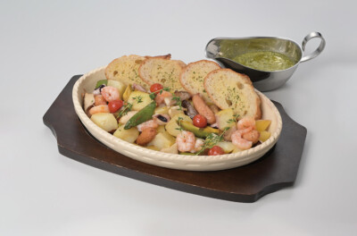 4,500円(税込4,860円)